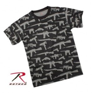 AK47AR15M1GarandUZISteyrAugRevolver AK 47, AR 15, M1 Garand, UZI, Steyr AUG, and S&W revolver pattern T-Shirt